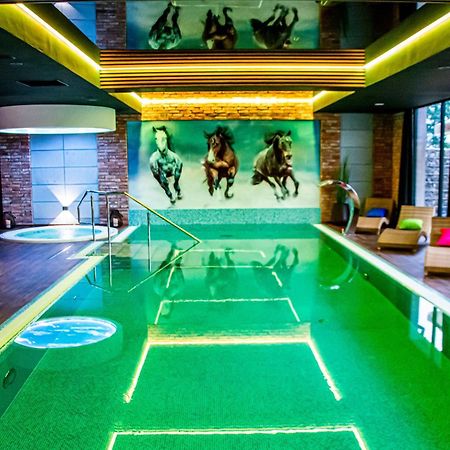 Pyszna Stajenka Otel Bakow  Dış mekan fotoğraf