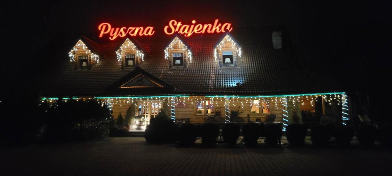 Pyszna Stajenka Otel Bakow  Dış mekan fotoğraf