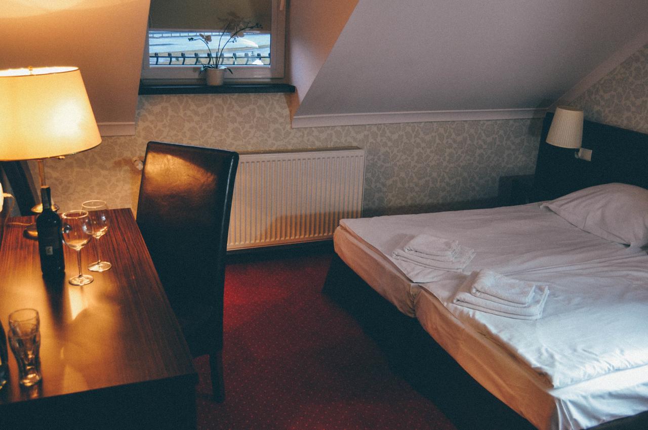 Pyszna Stajenka Otel Bakow  Dış mekan fotoğraf