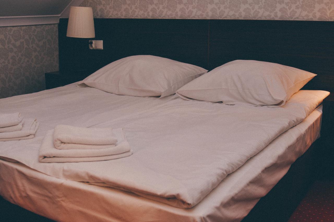 Pyszna Stajenka Otel Bakow  Dış mekan fotoğraf