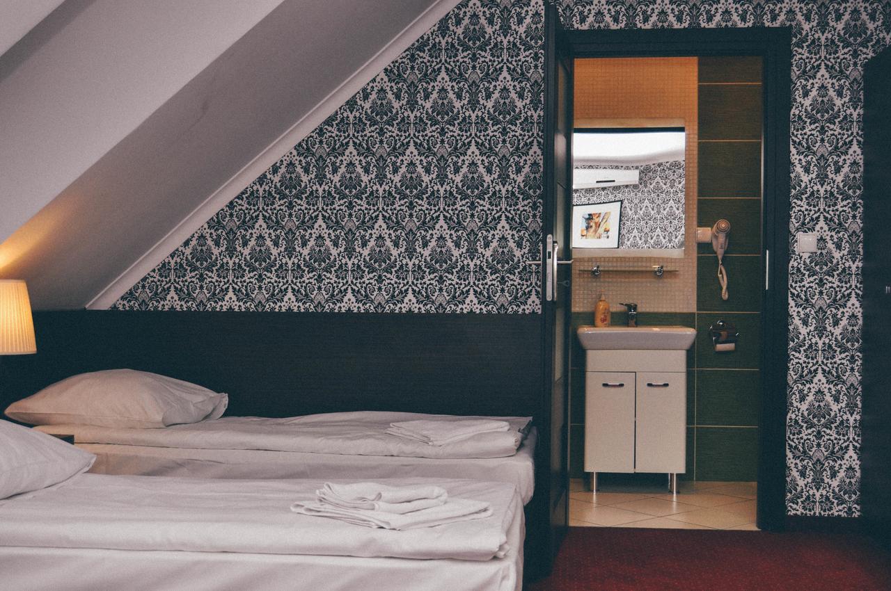 Pyszna Stajenka Otel Bakow  Dış mekan fotoğraf